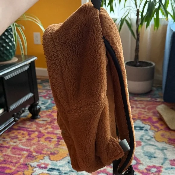 Kavu Teddy Backpack - Picture 9 of 10